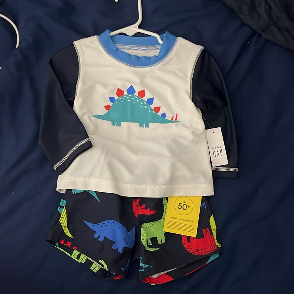 Baby Gap Dinosaur Rash Guard and Swim Shorts Set 6-12m NWT